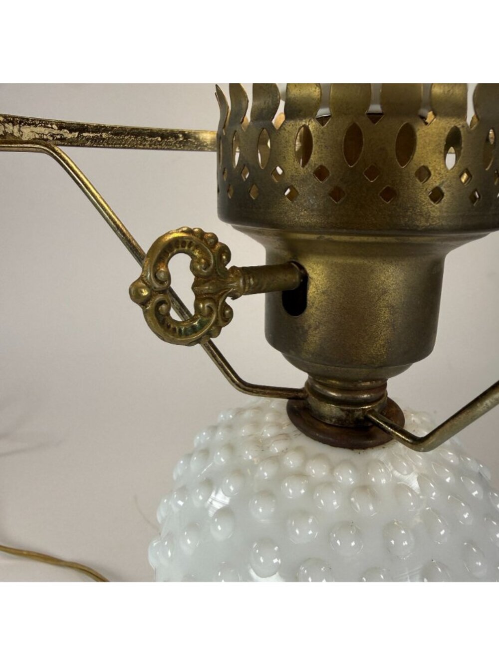 Vintage White Hobnail Milk Glass Table Lamp 11" Tall Electric Brass Trim - Picture 3 of 8